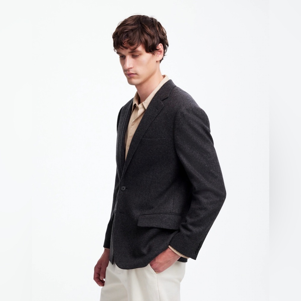 Madewell The Roebling Two-Button Blazer in Italian Fabric NS582 - Picture 2 of 6